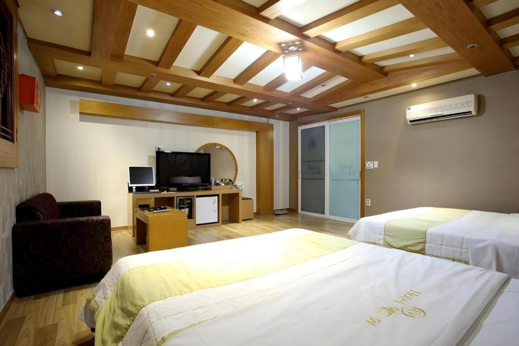Hotel Head-One Uijeongbu Exterior photo