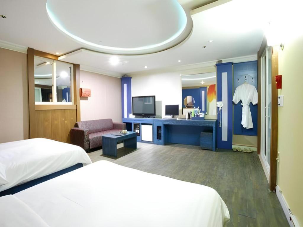 Hotel Head-One Uijeongbu Exterior photo