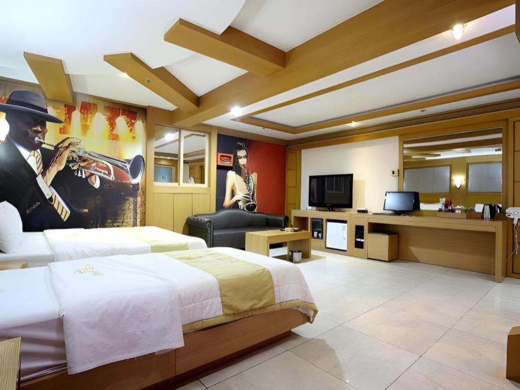 Hotel Head-One Uijeongbu Exterior photo