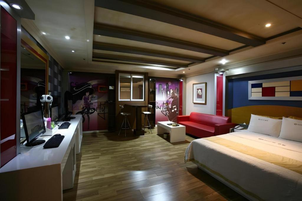 Hotel Head-One Uijeongbu Exterior photo
